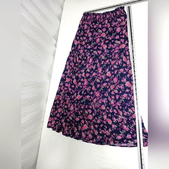 Blush BJ Maxi Floral Rayon Elastic Waist Skirt. Size S - Picture 3 of 7